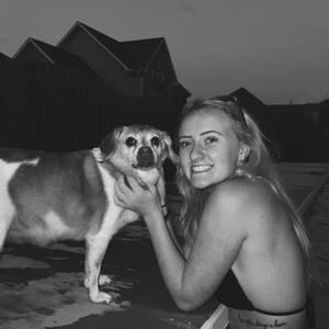 Meet your Posher, Carlie